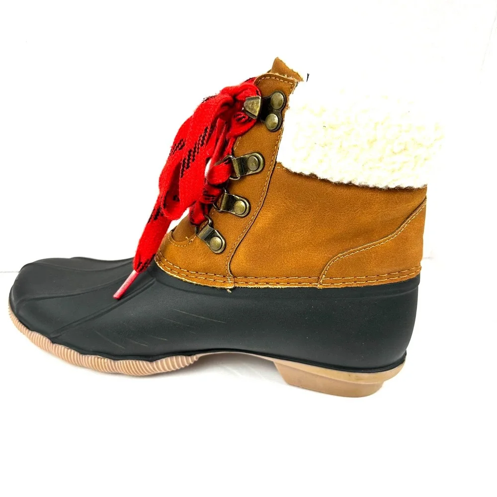 Academy women duck